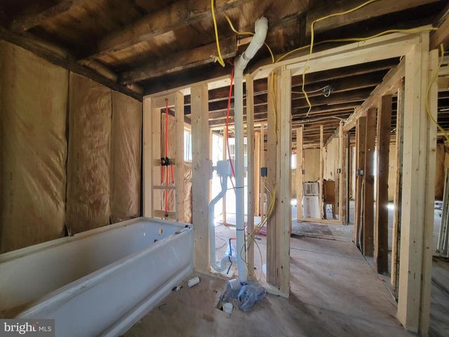 207 TOURIST PARK RD, Halifax, PA 17032