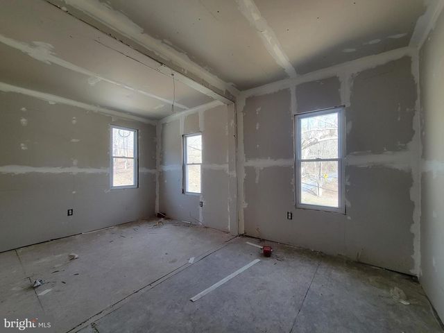 207 TOURIST PARK RD, Halifax, PA 17032