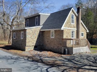 207 TOURIST PARK RD, Halifax, PA 17032