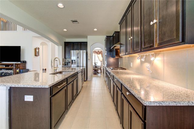 4602 Kingston Shores Lane, Rosharon, TX 77583