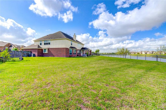 4602 Kingston Shores Lane, Rosharon, TX 77583