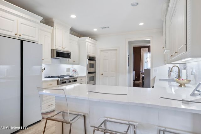 300 Deer Hollow, Brandon, MS 39047