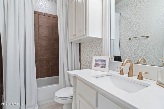 300 Deer Hollow, Brandon, MS 39047