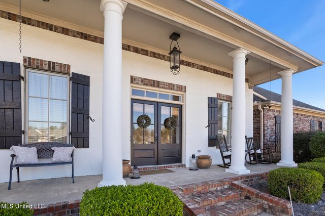 300 Deer Hollow, Brandon, MS 39047