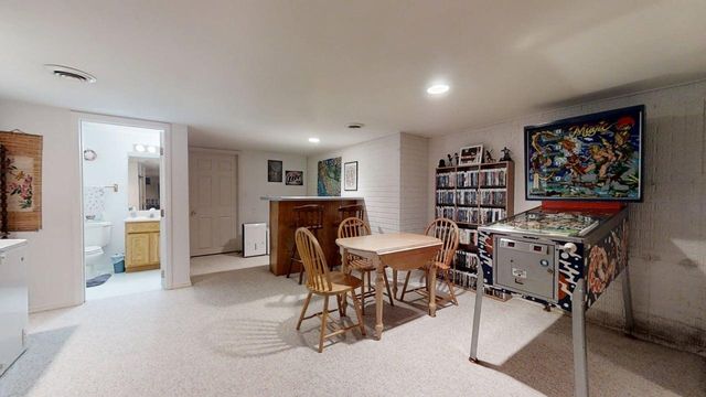 4511 Copper Ridge Road, Champaign, IL 61822