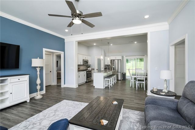 7022 Hollkamp Way, Sellersburg, IN 47172