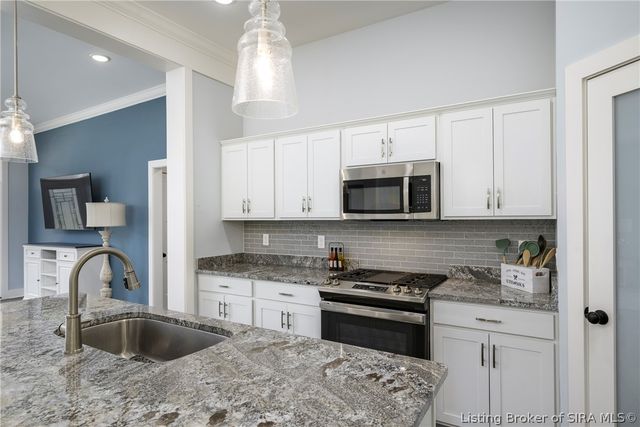 7022 Hollkamp Way, Sellersburg, IN 47172