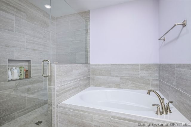 7022 Hollkamp Way, Sellersburg, IN 47172