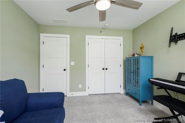 7022 Hollkamp Way, Sellersburg, IN 47172