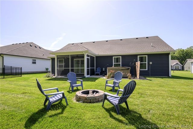 7022 Hollkamp Way, Sellersburg, IN 47172