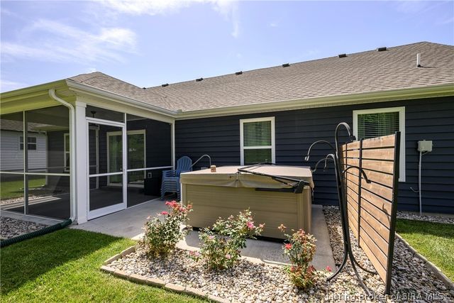 7022 Hollkamp Way, Sellersburg, IN 47172