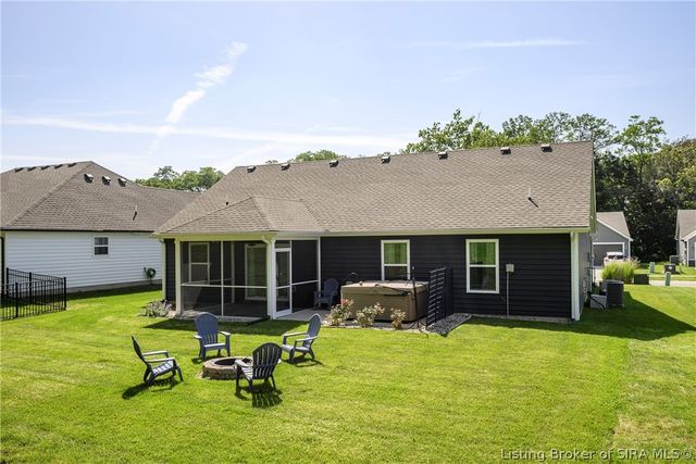 7022 Hollkamp Way, Sellersburg, IN 47172