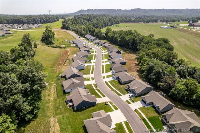 7022 Hollkamp Way, Sellersburg, IN 47172