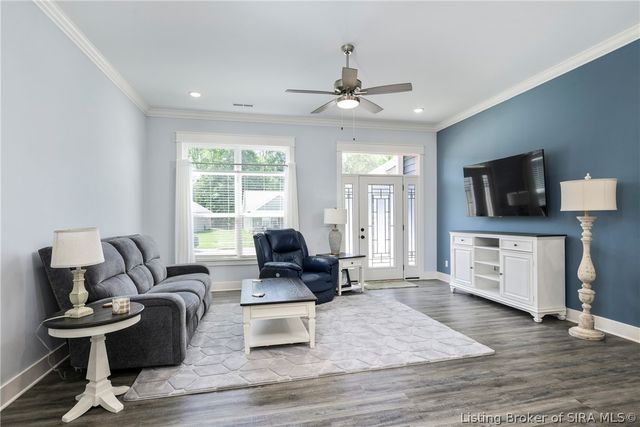 7022 Hollkamp Way, Sellersburg, IN 47172