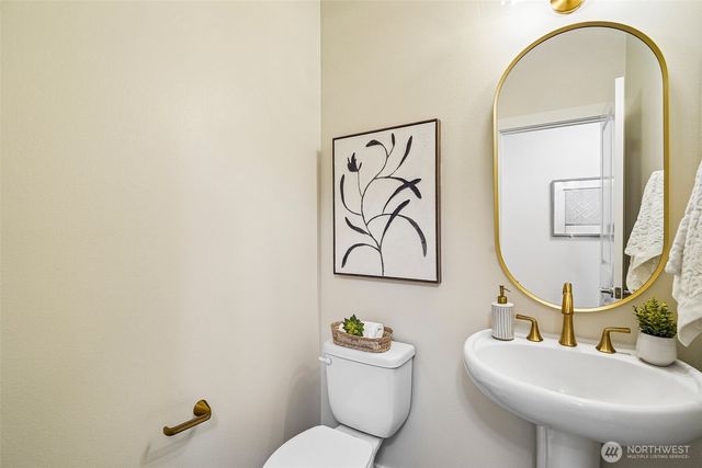 700 6th Avenue NW, Issaquah, WA 98027