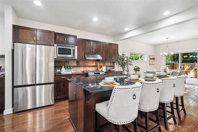 700 6th Avenue NW, Issaquah, WA 98027