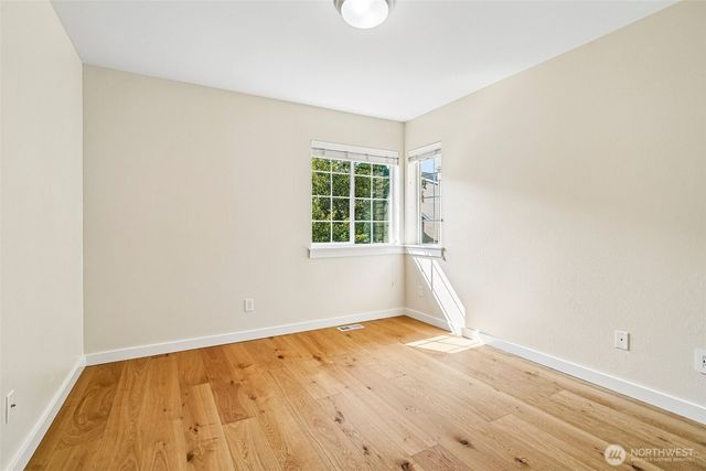 700 6th Avenue NW, Issaquah, WA 98027