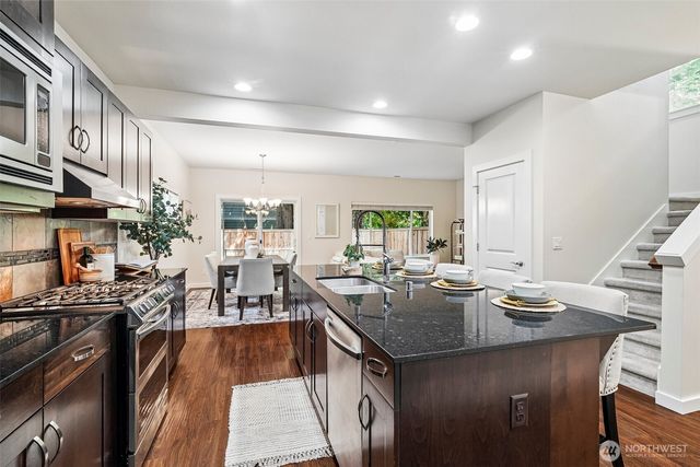 700 6th Avenue NW, Issaquah, WA 98027