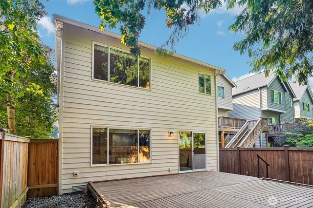 700 6th Avenue NW, Issaquah, WA 98027