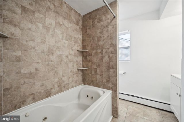 31 SCARLET AVE, Aston, PA 19014
