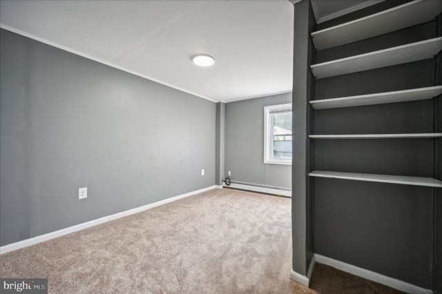 31 SCARLET AVE, Aston, PA 19014
