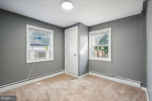 31 SCARLET AVE, Aston, PA 19014