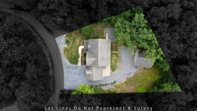 88 PIN OAK LN, Mt Jackson, VA 22842