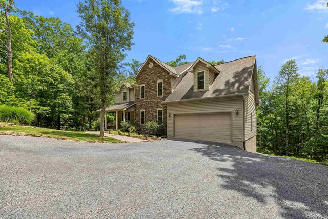88 PIN OAK LN, Mt Jackson, VA 22842