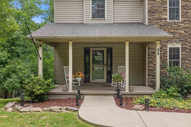 88 PIN OAK LN, Mt Jackson, VA 22842