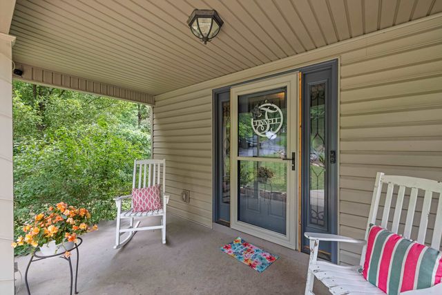 88 PIN OAK LN, Mt Jackson, VA 22842