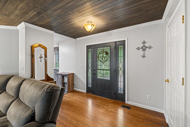 88 PIN OAK LN, Mt Jackson, VA 22842