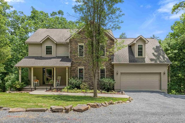 88 PIN OAK LN, Mt Jackson, VA 22842