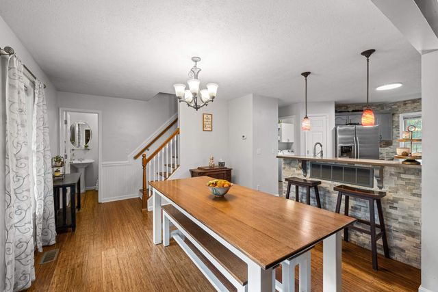 88 PIN OAK LN, Mt Jackson, VA 22842