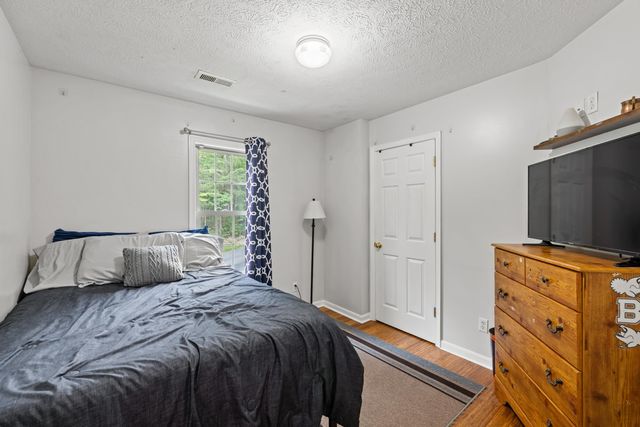 88 PIN OAK LN, Mt Jackson, VA 22842