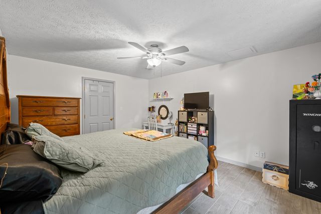88 PIN OAK LN, Mt Jackson, VA 22842
