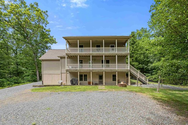 88 PIN OAK LN, Mt Jackson, VA 22842