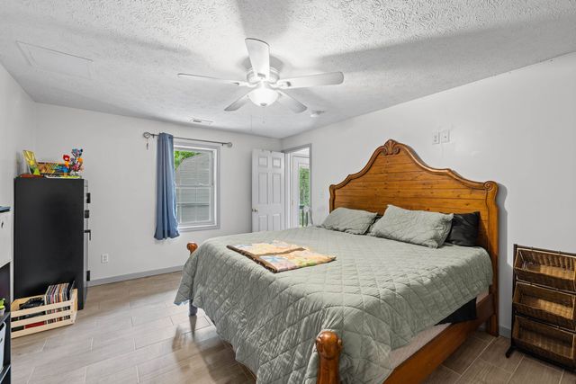 88 PIN OAK LN, Mt Jackson, VA 22842