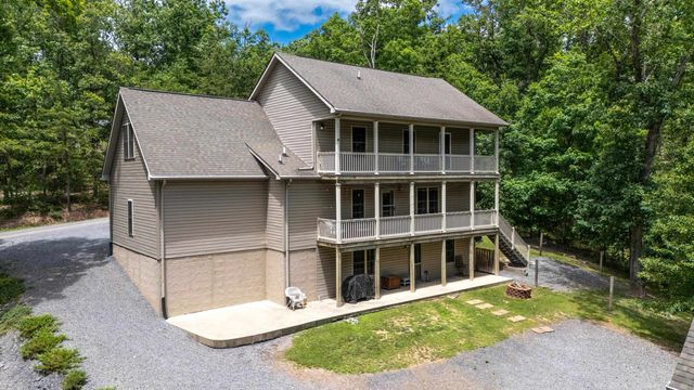 88 PIN OAK LN, Mt Jackson, VA 22842