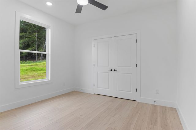 169 Lakeshore Drive, Chesnee, SC 29323