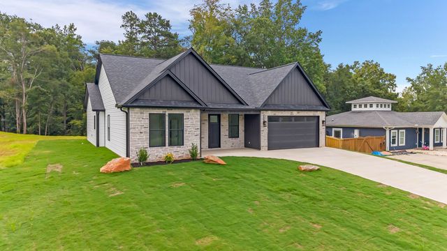 169 Lakeshore Drive, Chesnee, SC 29323