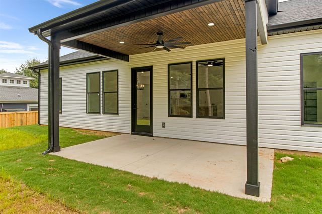 169 Lakeshore Drive, Chesnee, SC 29323