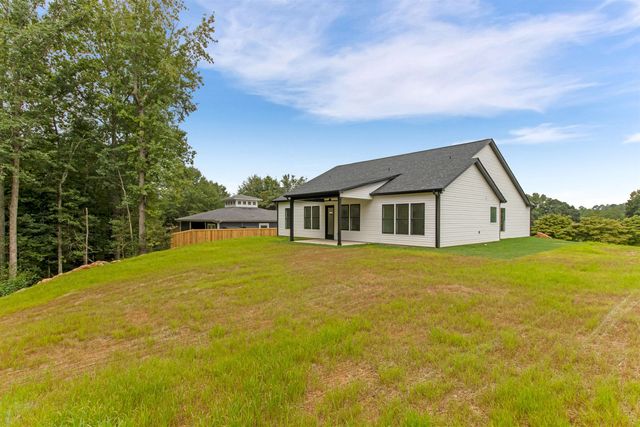 169 Lakeshore Drive, Chesnee, SC 29323