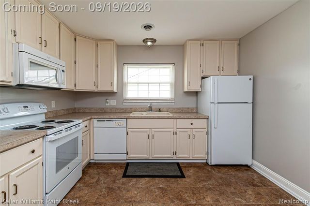 20823 Flora Street 4, Roseville, MI 48066