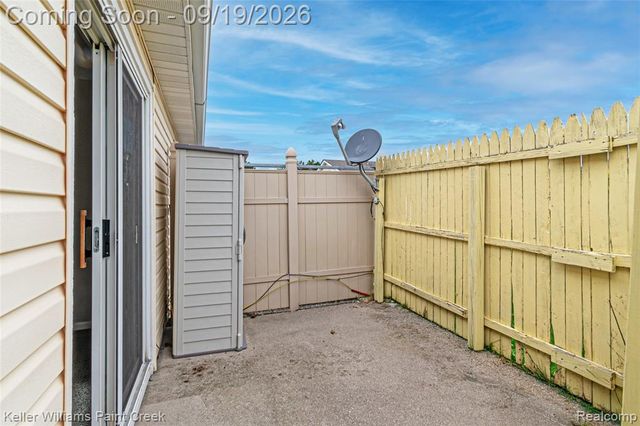 20823 Flora Street 4, Roseville, MI 48066