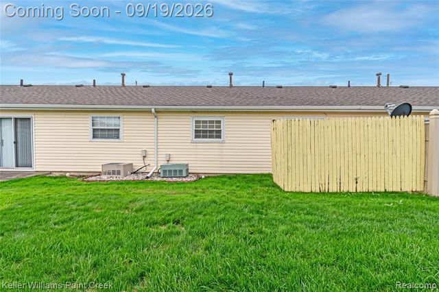 20823 Flora Street 4, Roseville, MI 48066