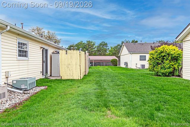 20823 Flora Street 4, Roseville, MI 48066