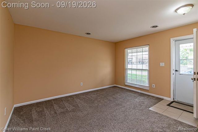 20823 Flora Street 4, Roseville, MI 48066