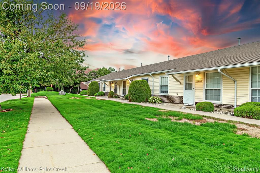 20823 Flora Street 4, Roseville, MI 48066