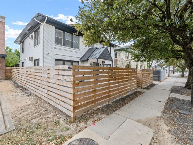 1119 Waugh Drive 4, Houston, TX 77019