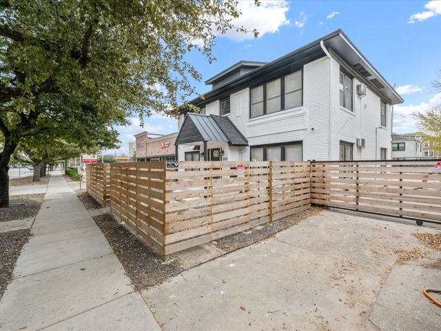 1119 Waugh Drive 4, Houston, TX 77019